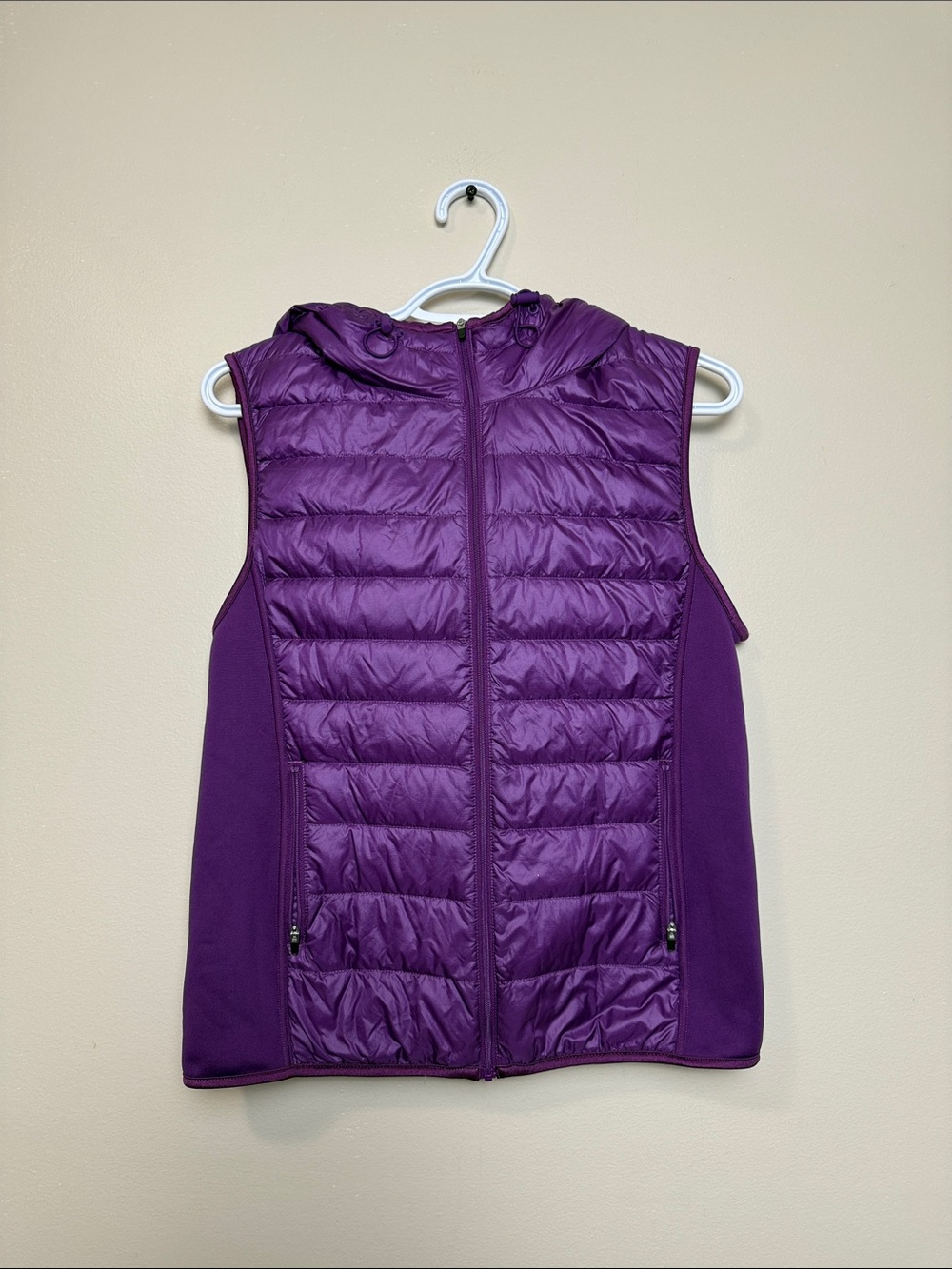Uniqlo Women's Quilted Hooded Down Vest size L